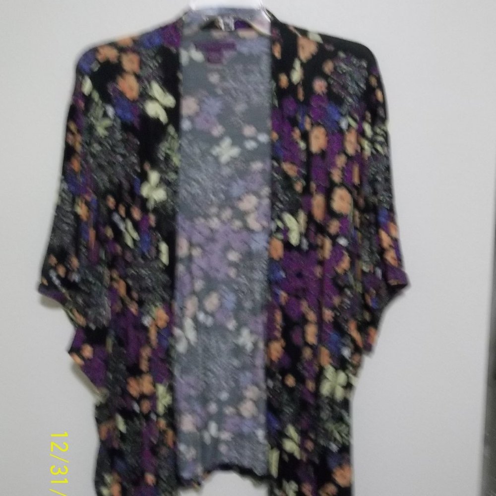 Beverly Drive Multi-Colored Flowered Short Sleeve Lightweight Cardigan Size 16